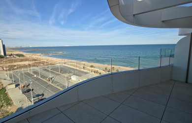 Ático frente al mar